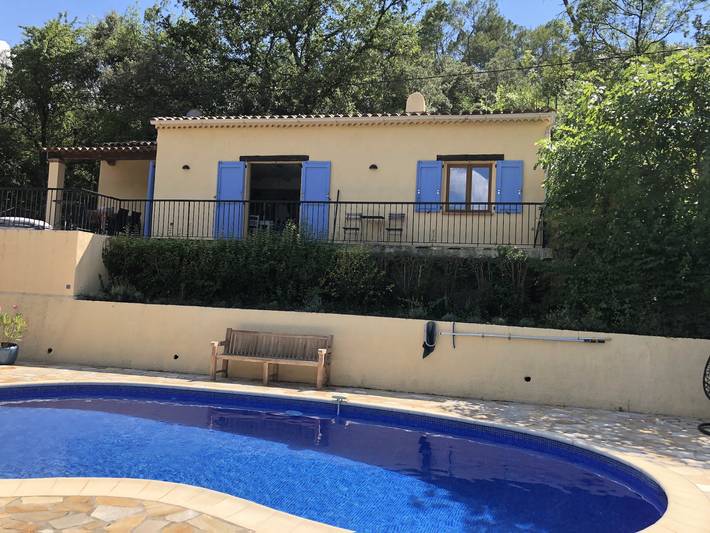 Gîte pour 6 personnes, avec piscine à Le Thoronet