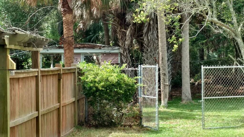 Zwei Wohnzimmer; Sauber; Sonderpreise für längere Aufenthalte im Herbst und Winter in Folly Beach, Charleston County
