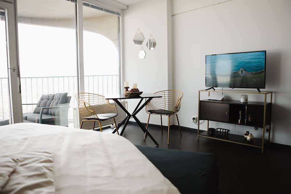 ☆High Apartment☆31st floor☆Wide view☆Netflix☆Center☆ in Augsburg, Bavarian Swabia
