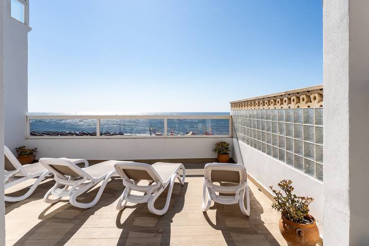 Ganze Wohnung, Apartment 219 – Direkt am Strand, luxuriös, 2 Schlafzimmer, Pool, Terrasse in La Cala de Mijas, Mijas
