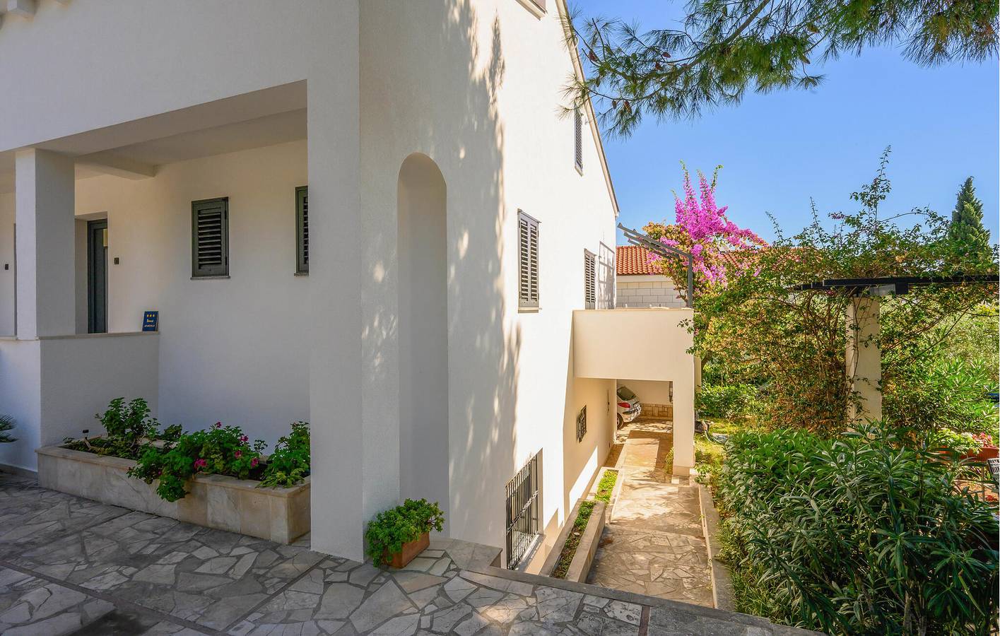 Ganze Ferienwohnung, Apartment am Meer mit Terrasse, WLAN und Parkplatz – 2 km vom Strand entfernt in Klek, Dubrovnik-Neretva