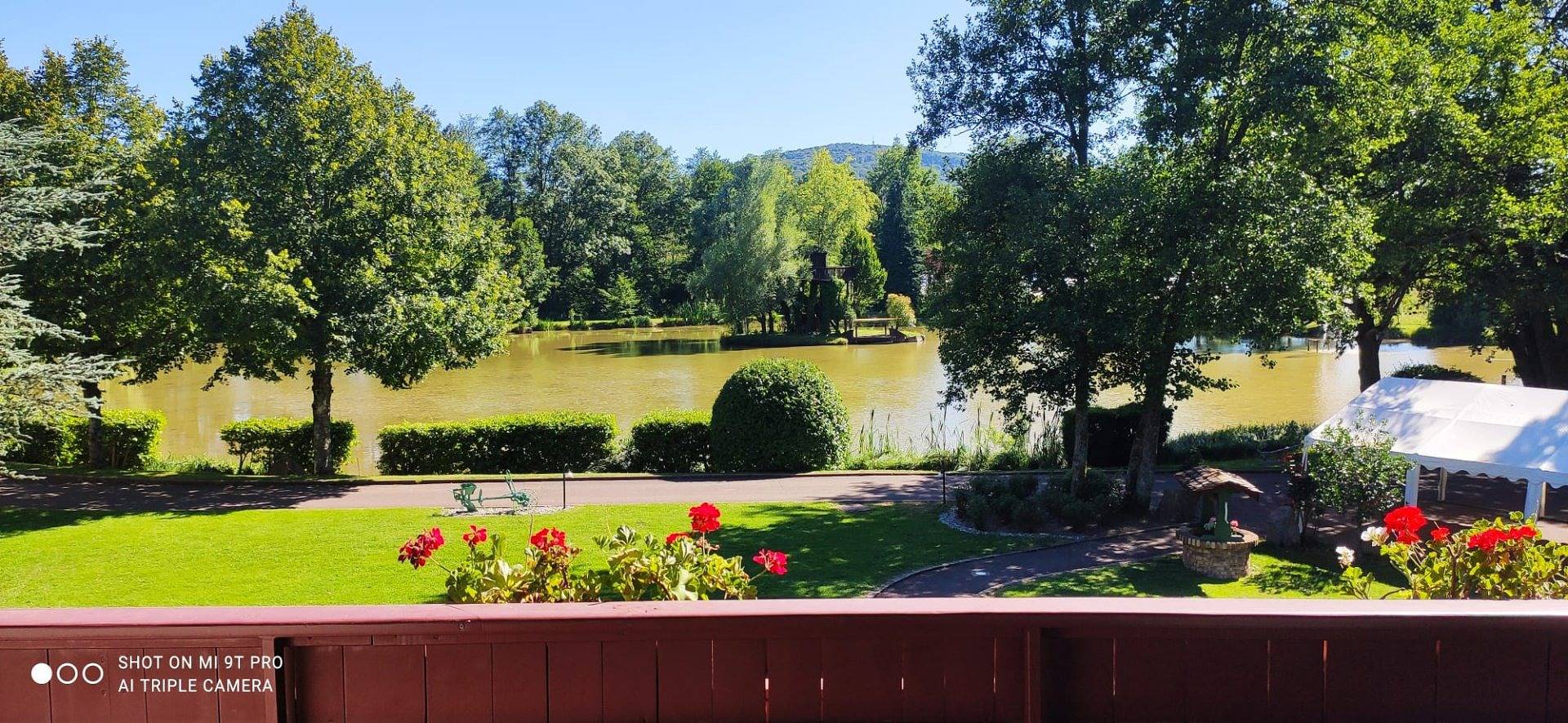 Chalet Valaisan, au cœur du Domaine de Chalétang in Sermamagny, Territoire de Belfort