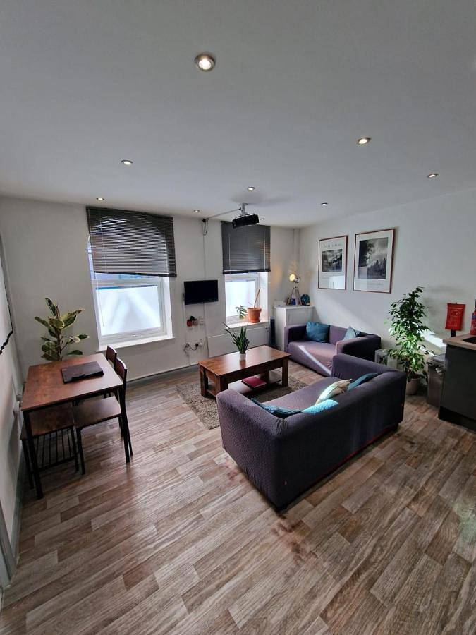 Apartment for 4 people, with View in Northampton