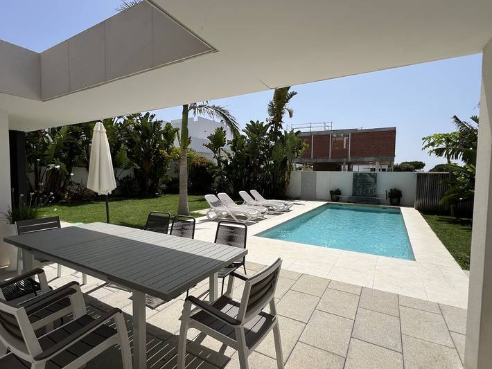 Chalet para 11 personas, con piscina además de vistas al mar y terraza en La Janda - 4