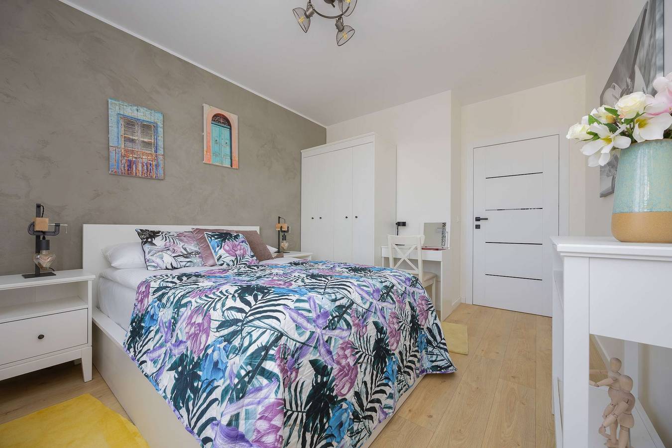 Entire apartment, Spacious Apartment for 4 persons | Balcony and Parking in Białołęka, Warsaw