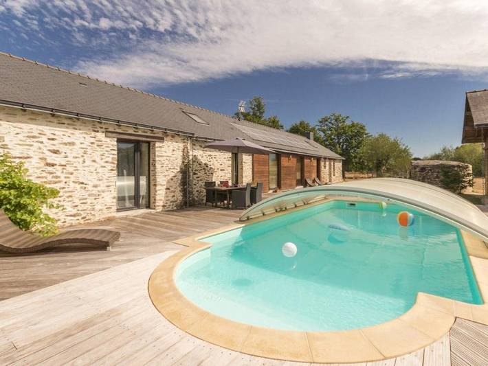 Location de vacances pour 6 personnes, avec piscine ainsi que terrasse et jacuzzi à Pannecé - 2