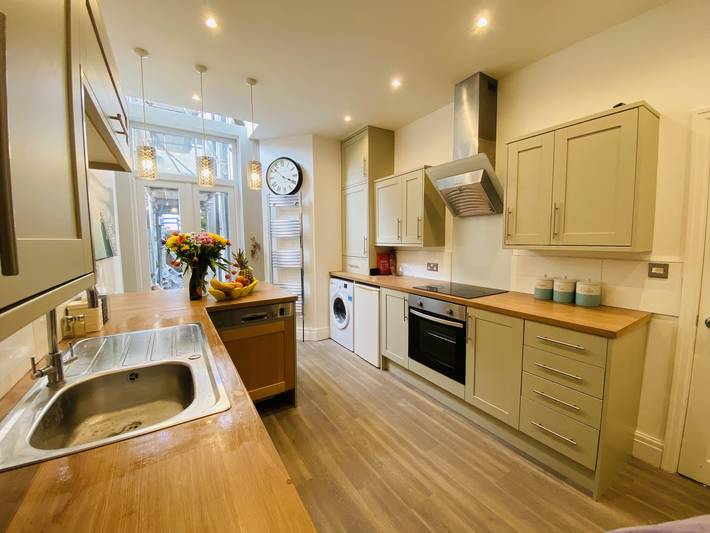 Holiday home for 10 people, with garden, with pets in Blackpool