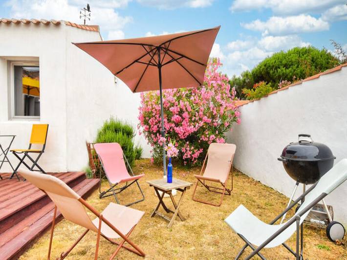 Gîte pour 7 personnes, avec jardin, adapté aux familles dans Plage De La Bosse L Epine