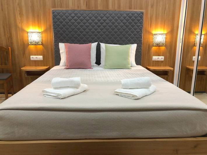 Location de vacances pour 3 personnes, avec terrasse et vue à Lajes das Flores - 2