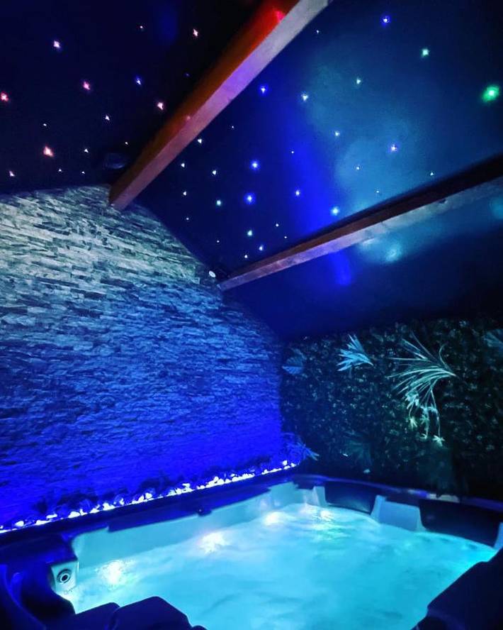 Maison de vacances pour 4 personnes, avec Jacuzzi ainsi que Terrasse et Jardin à Mennecy