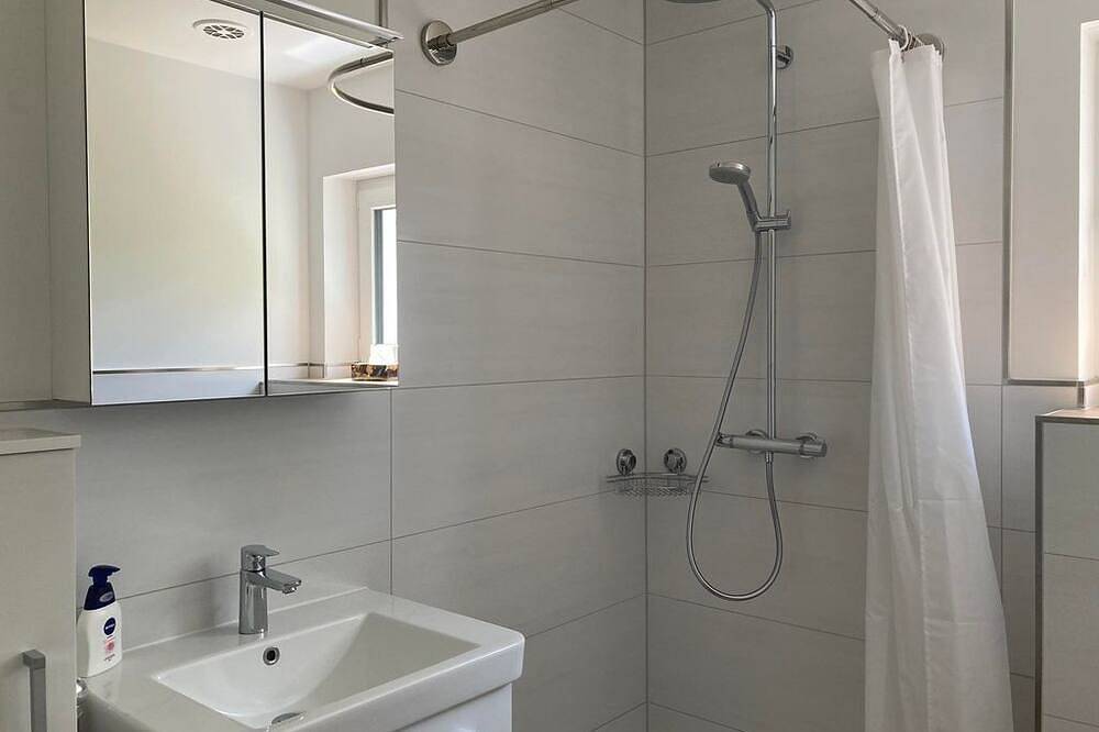 Ganze Wohnung, Ferienapartment An der Milseburg - Appartement/Fewo, Dusche, Wc, 1 Schlafraum in Hofbieber, Rhön-Hessen