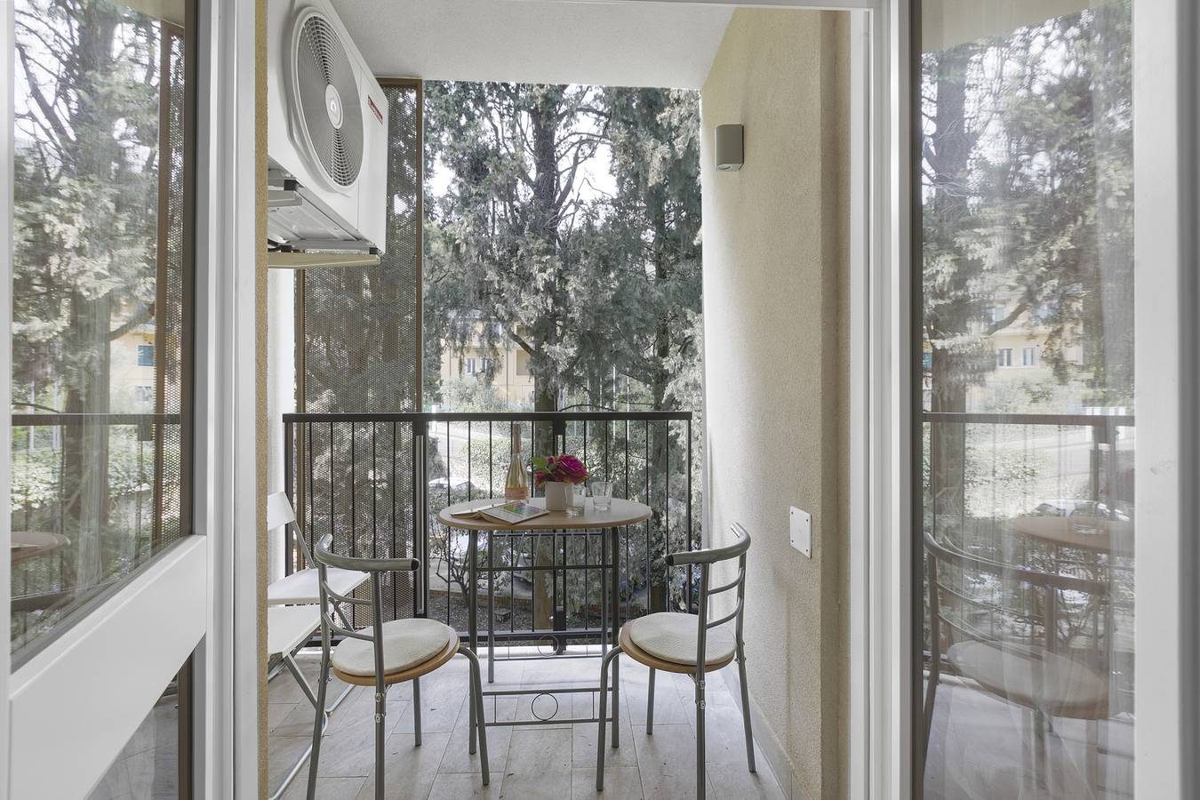 Appartement entier, Sonia Sweet Love With Shared Pool in Gardone Riviera, Montagnes autour du lac de Garde