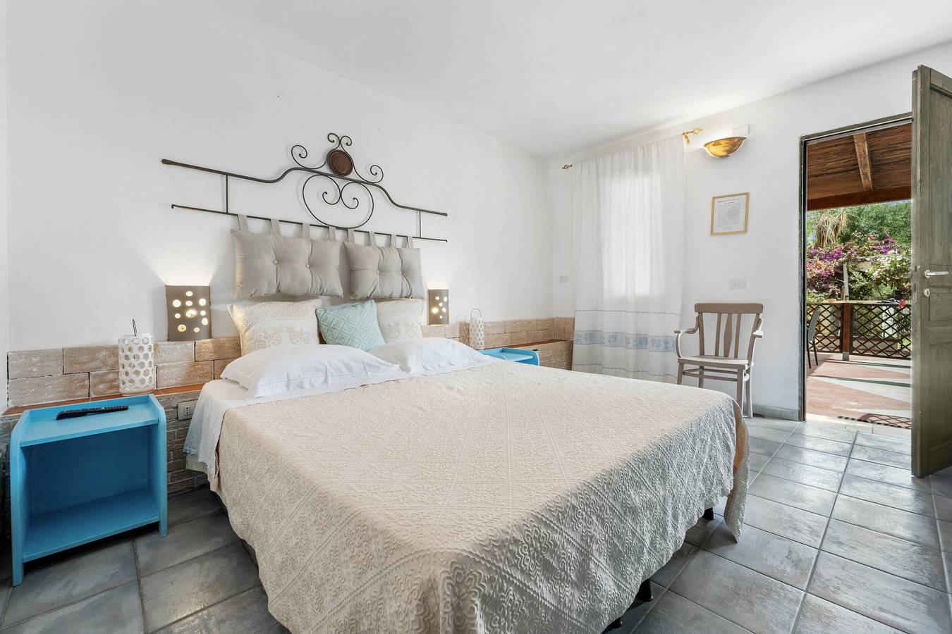 Doppelzimmer mit Gemeinschaftspool und -küche, Wi-Fi und Klimaanlage in Gonnesa, Iglesiente