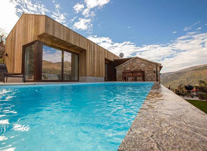 Location de vacances pour 2 personnes, avec jardin ainsi que vue et piscine dans Sistelo - 2