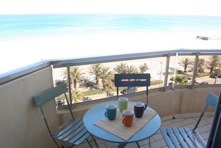 Le soleil bleu in Canet-en-Roussillon, Côte d'Améthyste