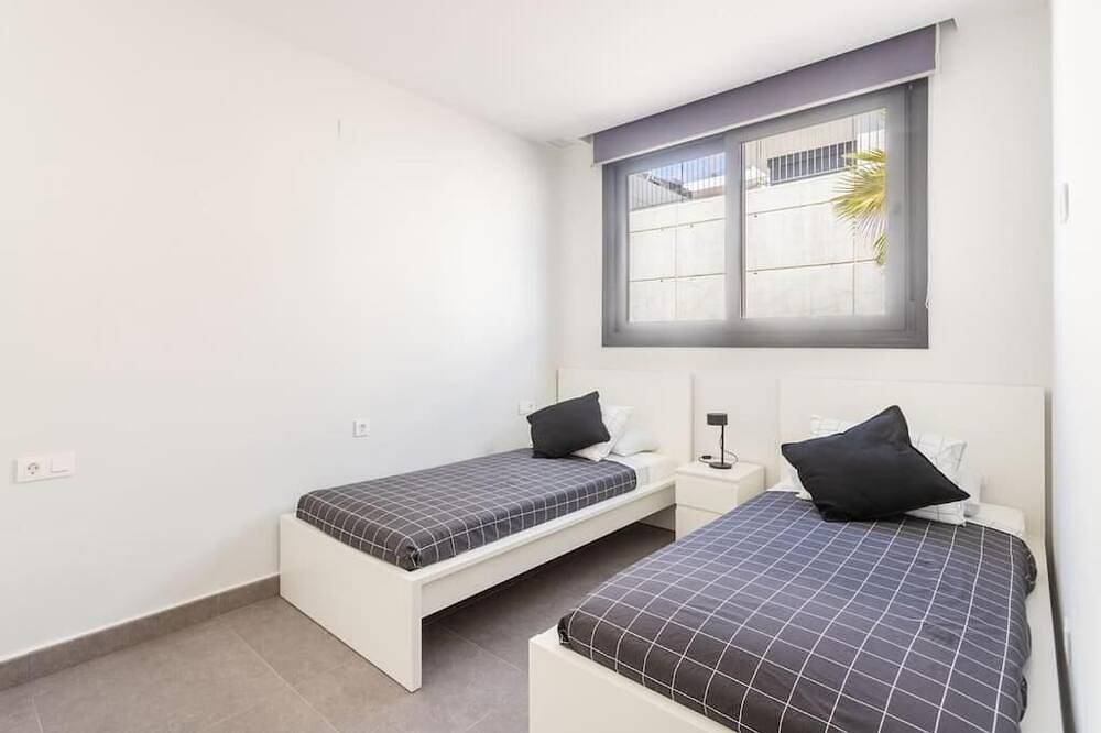 House with heated pool and sea view in Polop, Costa Blanca