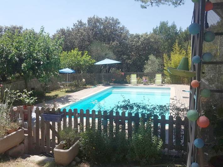 Chambre d’hôte pour 2 personnes, avec piscine ainsi que vue et jardin à Lambesc - 2