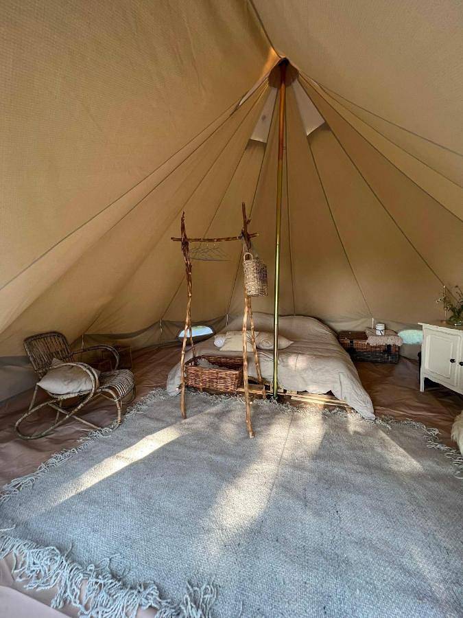Tente pour 2 personnes, avec Terrasse et Jardin ainsi que Piscine et Vue
