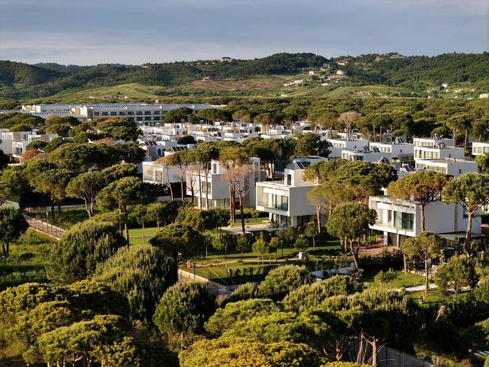 Resort per 3 persone, con Balcone e Idromassaggio nonché Terrazza e Giardino in Albania