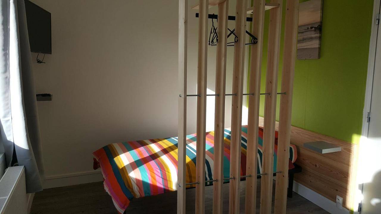 Appartement entier, One-Bedroom Apartment in Airaines, Région d'Amiens