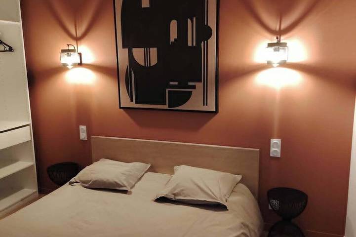 Ganze Wohnung, La Villa Bompard 50m² Cœur de Ville Avec Terrasse in Rodez, Aveyron