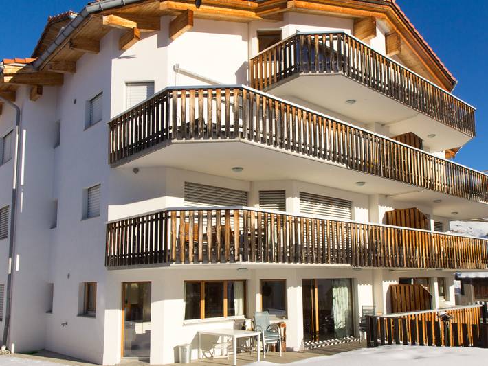 Ganze Ferienwohnung, Ferienwohnung Casa Carola, Brigels - 4.5 Zimmer Ferienwohnung für max. 7 Pers. im Eg in Brigels, Alpenarena