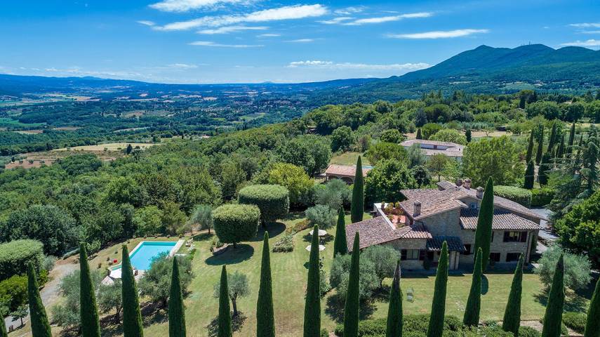 Casa vacanza per 11 persone, con sauna e giardino a Sarteano