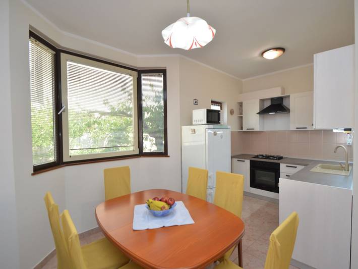 Ferienhaus für 7 Personen, mit Terrasse und Garten in Sibenik - 4