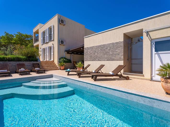 Ferienhaus für 10 Personen, mit Balkon und Garten - 1