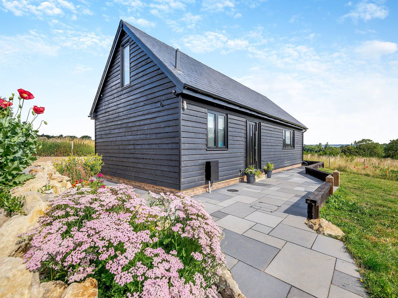 Blackberry Barn in Greensands Ridge, Kent
