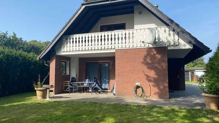 Ferienhaus für 6 Personen, mit Terrasse und Garten, kinderfreundlich in Jade