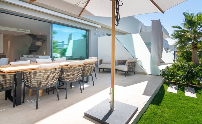 Luxurious Townhouse & Rooftop Plunge Pool in Playa de La Cala - El Torreón (Mijas), Mijas