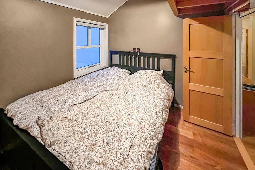 Schönes Haus in Stamsund mit Meerblick in Vestvågøy