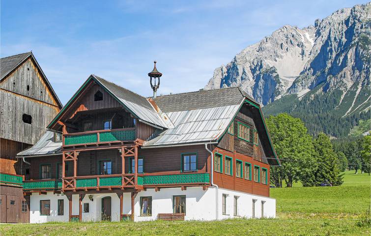 Bauernhof für 16 Personen, mit Terrasse und Sauna in Ramsau am Dachstein