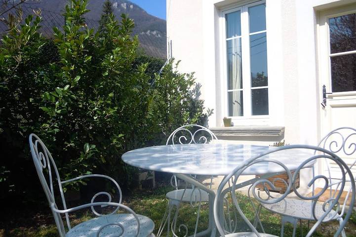 Location de vacances pour 2 personnes, avec Jardin à Le Touvet