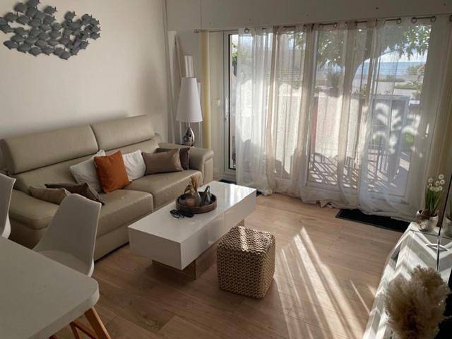 Appartement entier, Appart vue mer avec piscine in Le Trayas, Saint-Raphaël