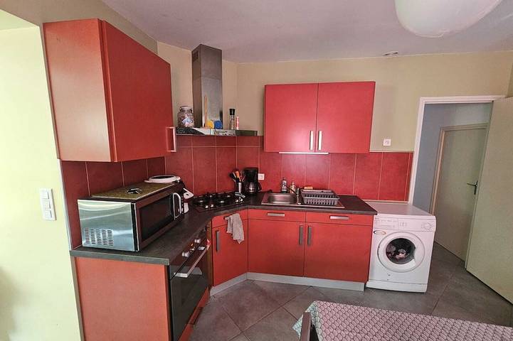 Ganze Wohnung, At Emilien & Charline's: Single-Story Apartment in Cransac, Aveyron