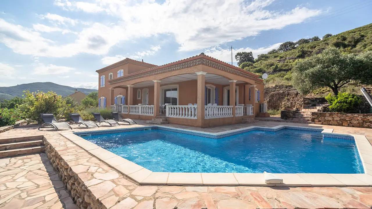 Villa für 6 Personen (190 m²) in Roquebrun in Roquebrun, Béziers und Umgebung