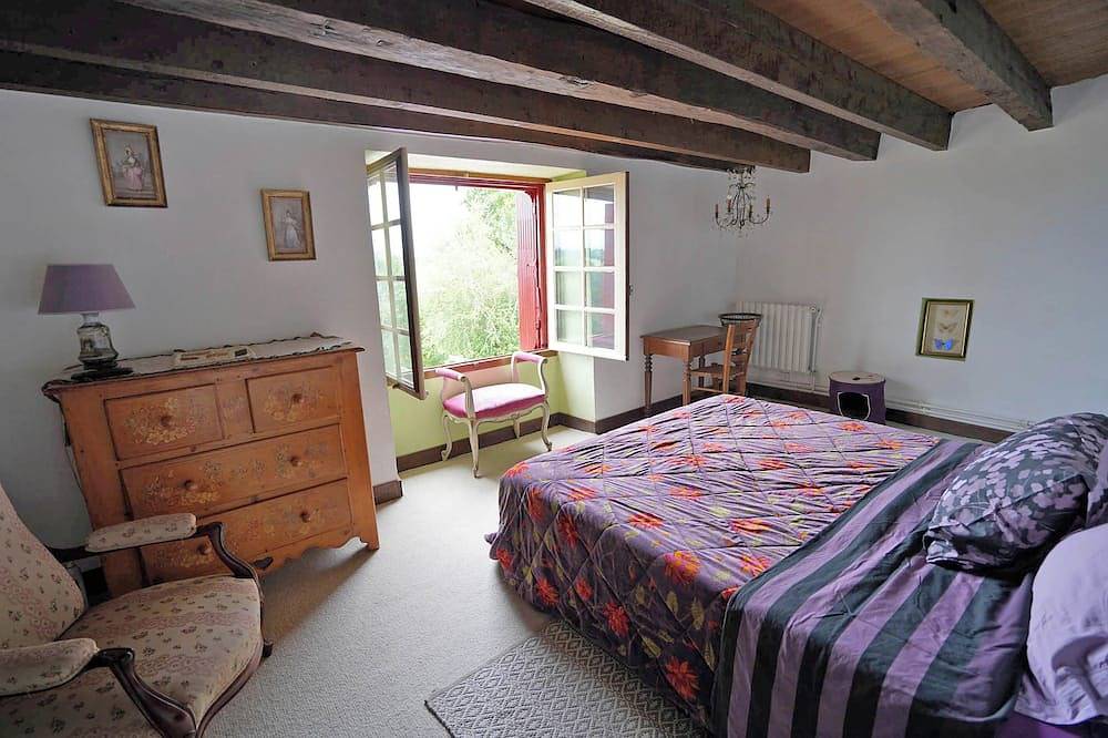 Authentique ferme du Périgord avec piscine et air conditionné in Saint-Germain-des-Prés, Périgord Vert