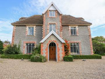 Cottage for 18 People in Southrepps, Norfolk, Photo 1