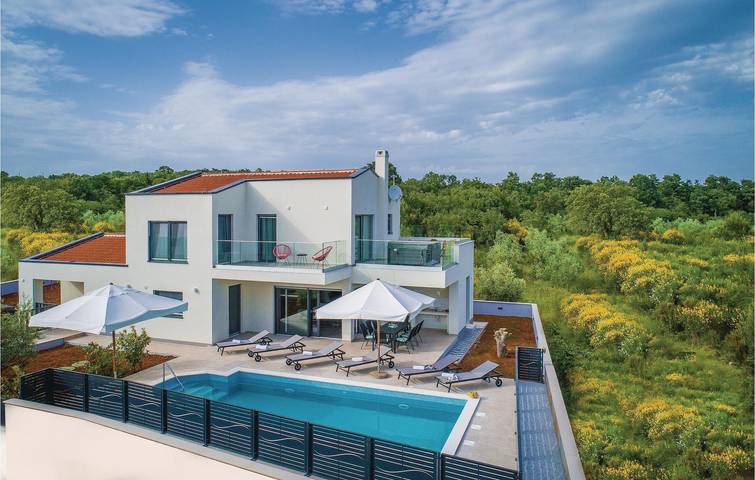 Ferienwohnung mit Meerblick, Pool, Terrasse und WLAN in der Nähe von Krnica in Krnica, Marčana