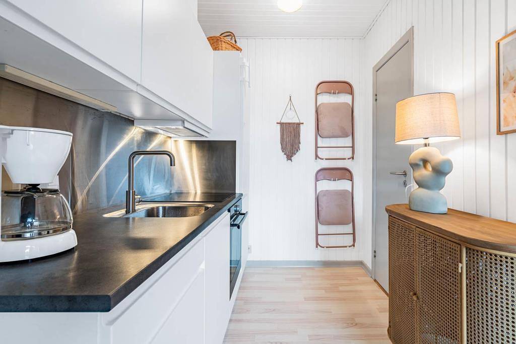 Stilvoll eingerichtete Ferienwohnung für 2 Personen in Henne Strand. in Henne, Varde en omgeving