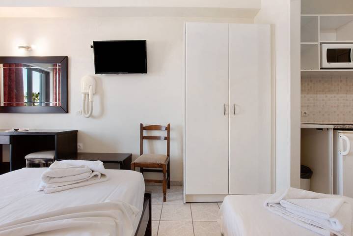 Ganzes Studio, Standard Studio "Paradise Zante Standard Studio 1" mit Gemeinschaftspool & Wi-Fi in Laganas, Zakynthos