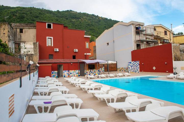 Location de vacances pour 3 personnes, avec piscine et vue ainsi que jardin et balcon à Castel San Giorgio - 2