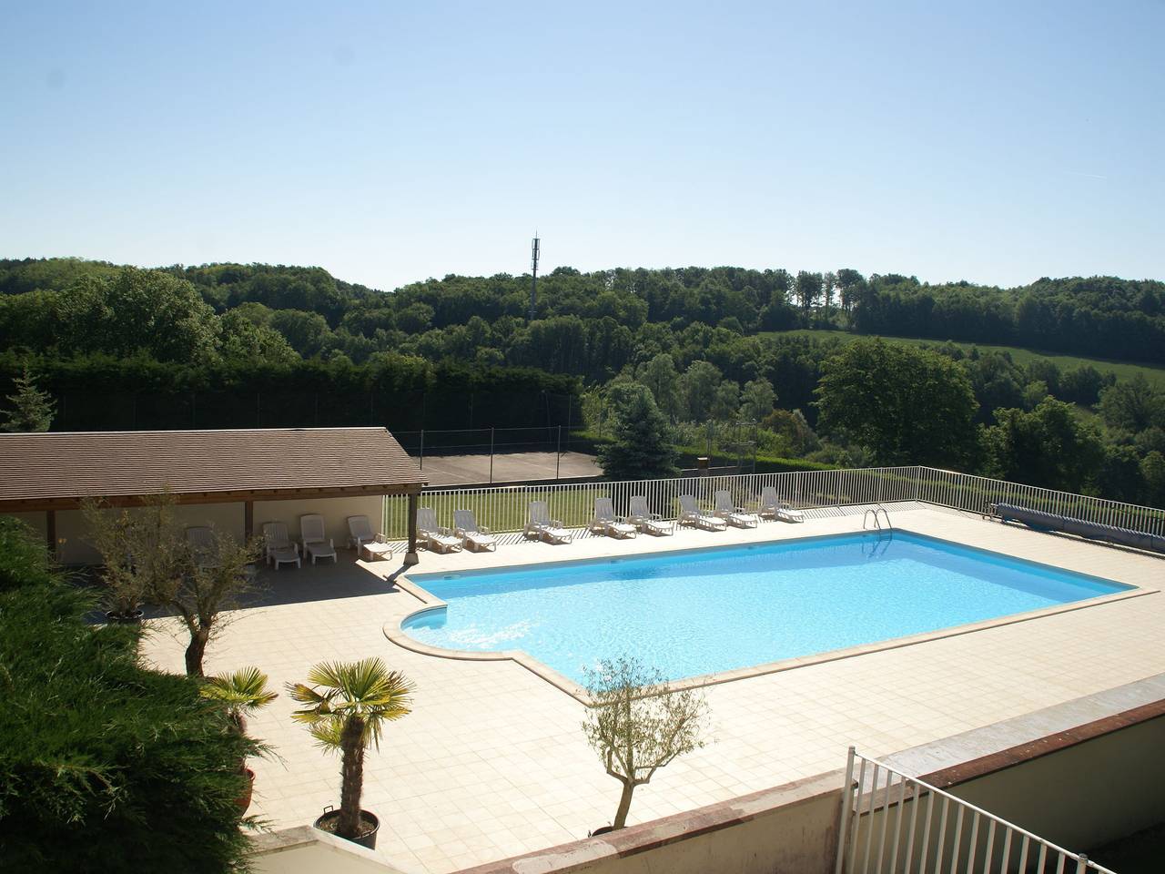 Apartment near beach with pools and gym in Faverolles, Loire Valley