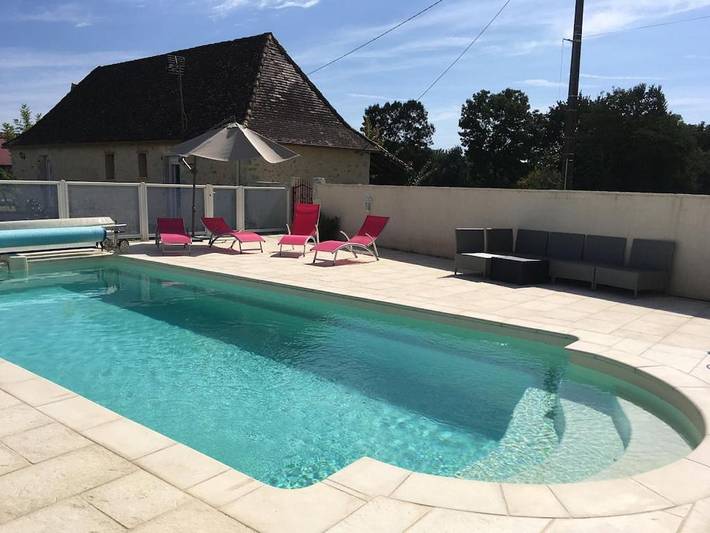Location de vacances pour 9 personnes, avec jardin ainsi que piscine et vue à Sainte-Sabine-Born - 2