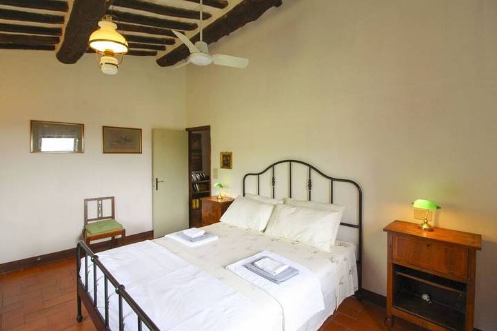 Schönes alleinstehendes Ferienhaus für 6 Gäste mit  W-Lan, privatem Pool und TV in Arezzo, Arezzo Provinz
