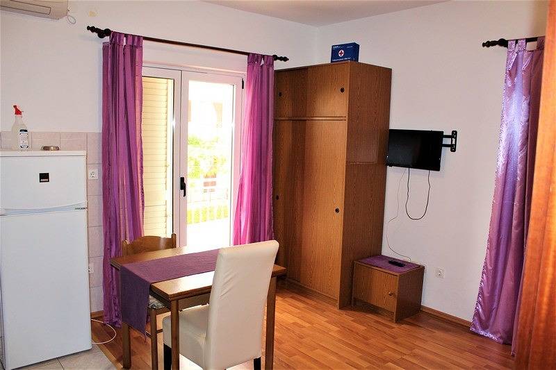 Studio Apartment with balcony in Primošten, Šibenik-Knin guovlu