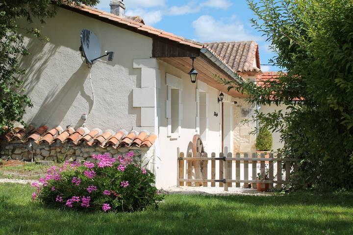 Gîte pour 4 personnes, avec piscine