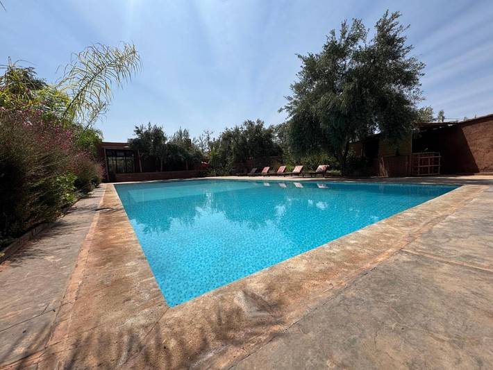 Maison d’hôte pour 2 personnes, avec piscine ainsi que vue et jardin